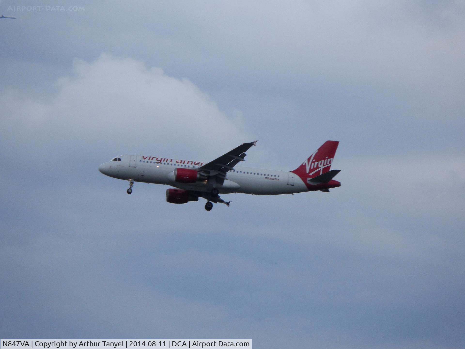 N847VA, 2011 Airbus A320-214 C/N 4948, Landing @ DCA