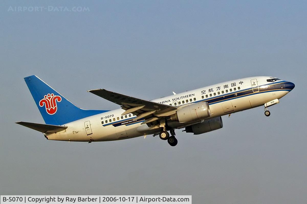 B-5070, 2004 Boeing 737-71B C/N 32935, Boeing 737-71B [32935] (China Southern Airlines) Bejing~B 17/10/2006