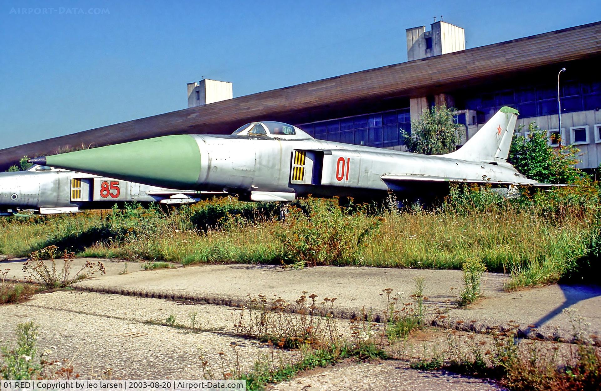 01 RED, 1966 Sukhoi S-15 C/N 0015301, Khodinka Moscow 20.8.03