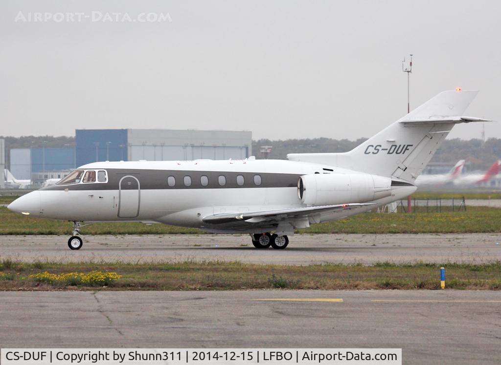 CS-DUF, 2008 Hawker Beechcraft 750 C/N HB-19, Taxiing holding point rwy 32R for departure...