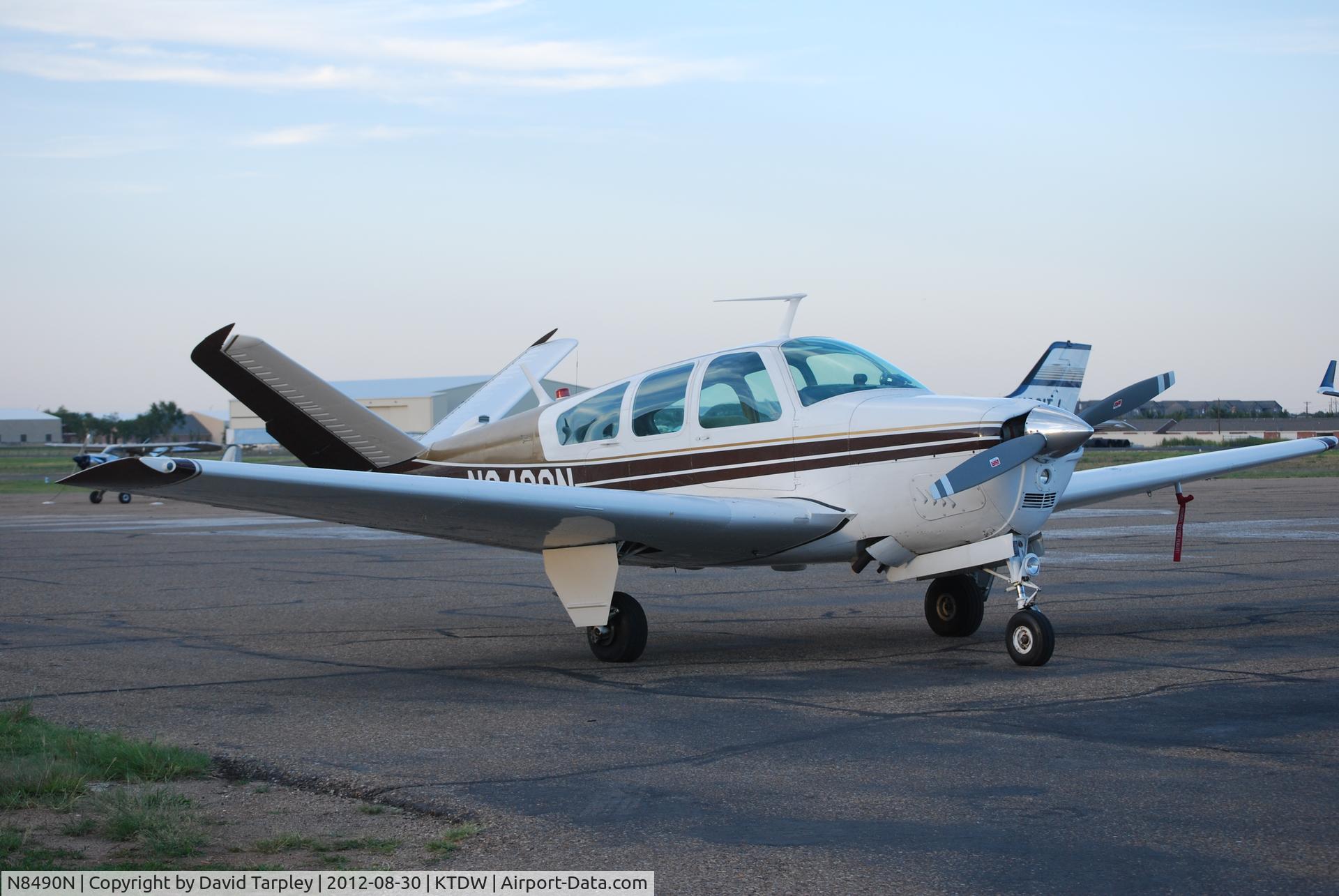 N8490N, 1968 Beech V35A Bonanza C/N D-8811, 8490N at Tradewind Airport in Amarillo Texas