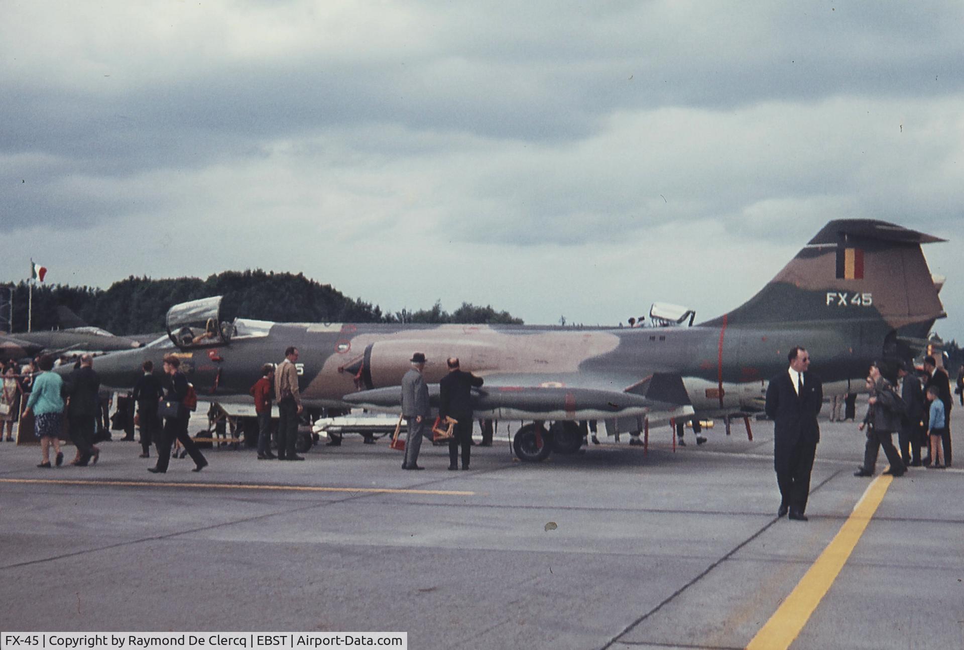 FX-45, 1964 Lockheed F-104G Starfighter C/N 683-9088, BAF airshow at Brustem in June 1968.
Now displayed as D-8030 at Bruinisse (NL)