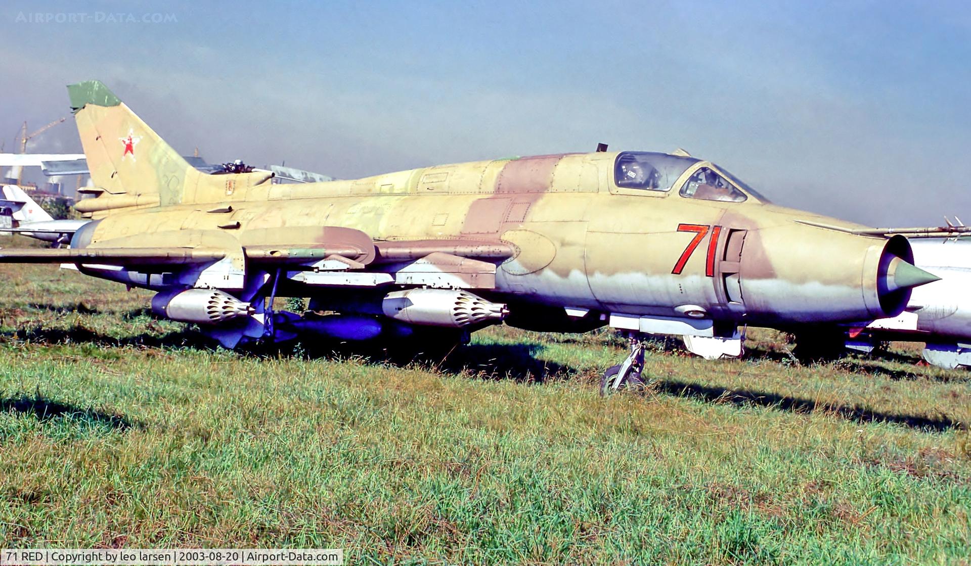 71 RED, 1978 Sukhoi Su-17M-4 C/N 50820, Khodinka Moscow 20.8.03