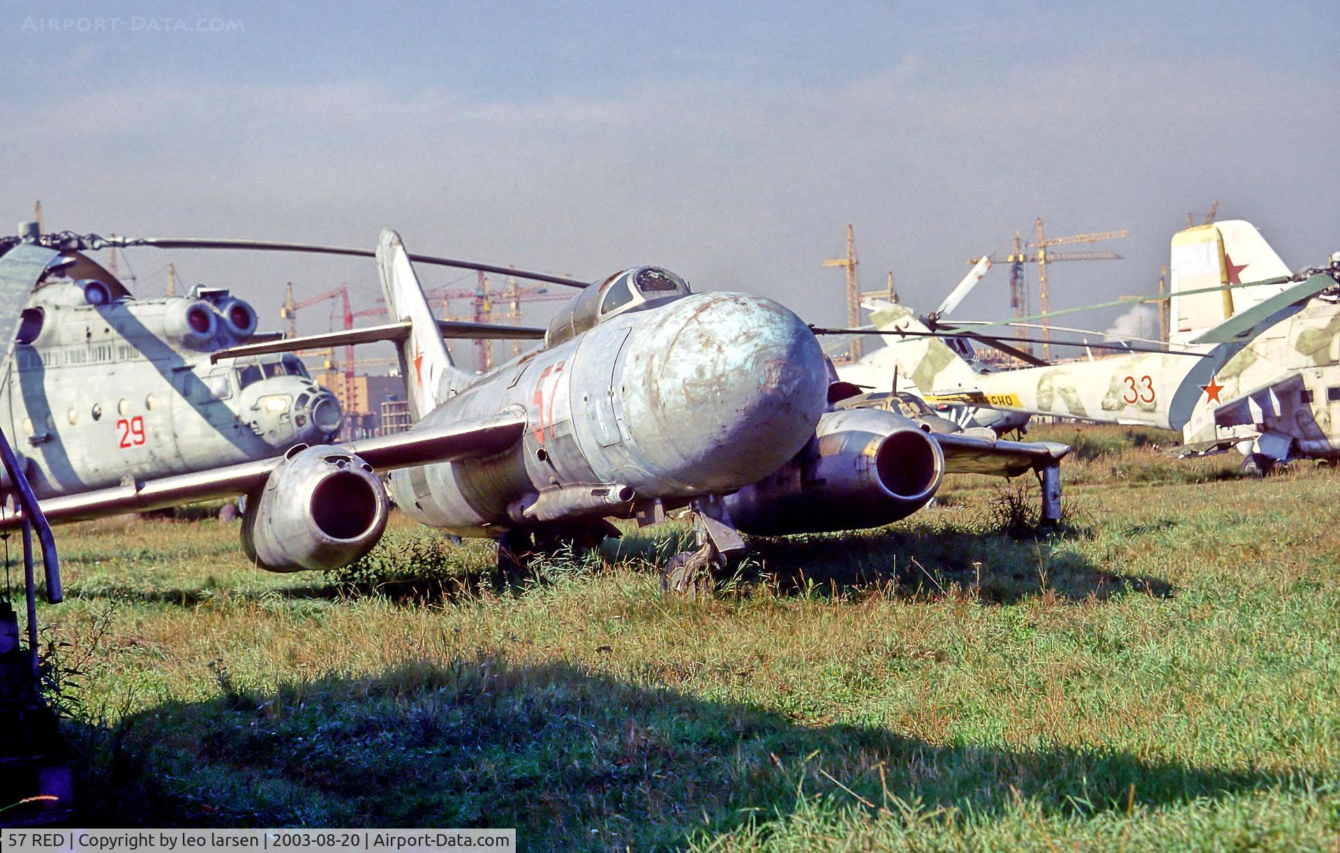 57 RED, 1955 Yakovlev Yak-25M C/N 1314, Khodinka Moscow 20.8.03