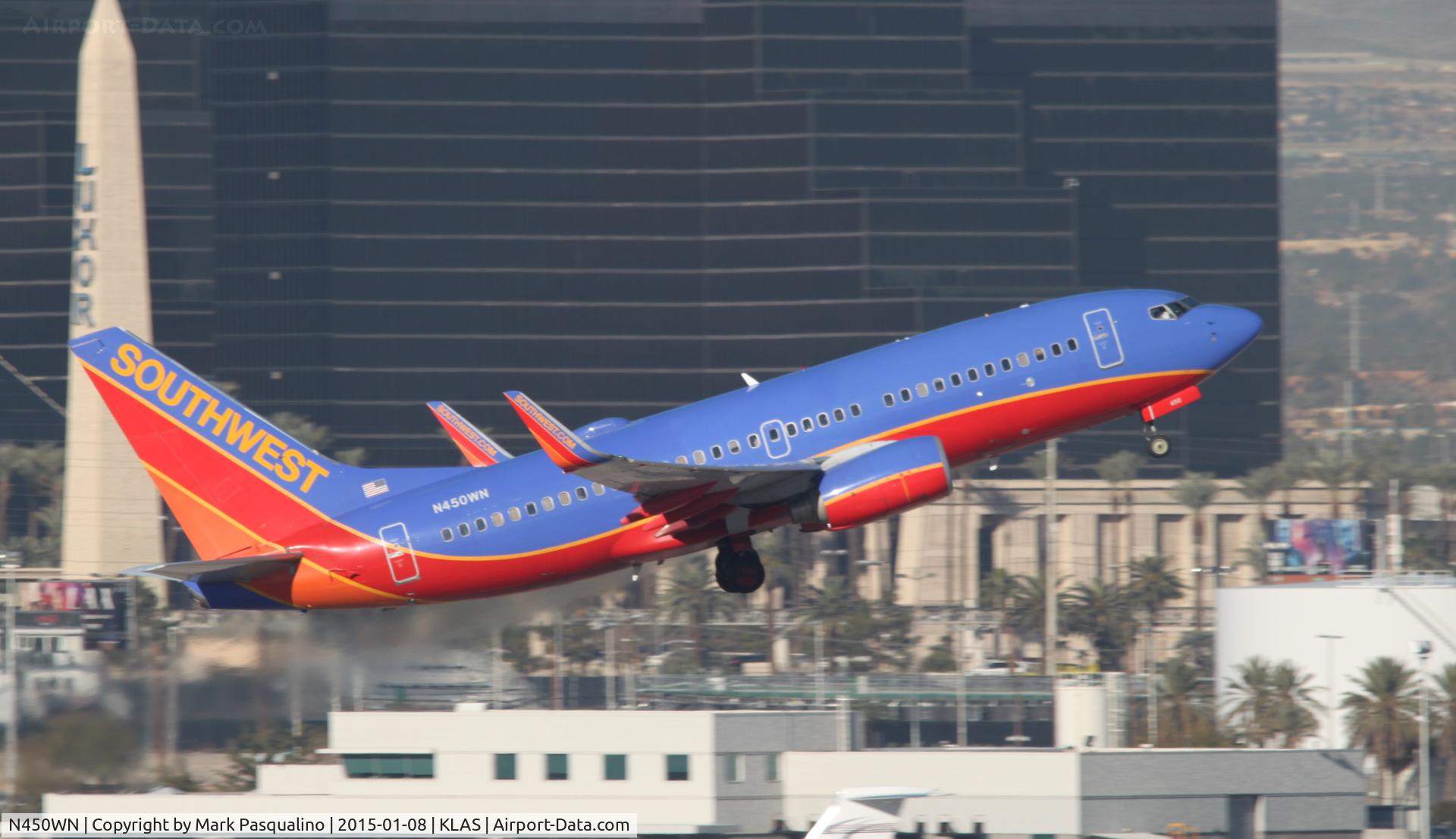 N450WN, 2004 Boeing 737-7H4 C/N 32470, Boeing 737-700