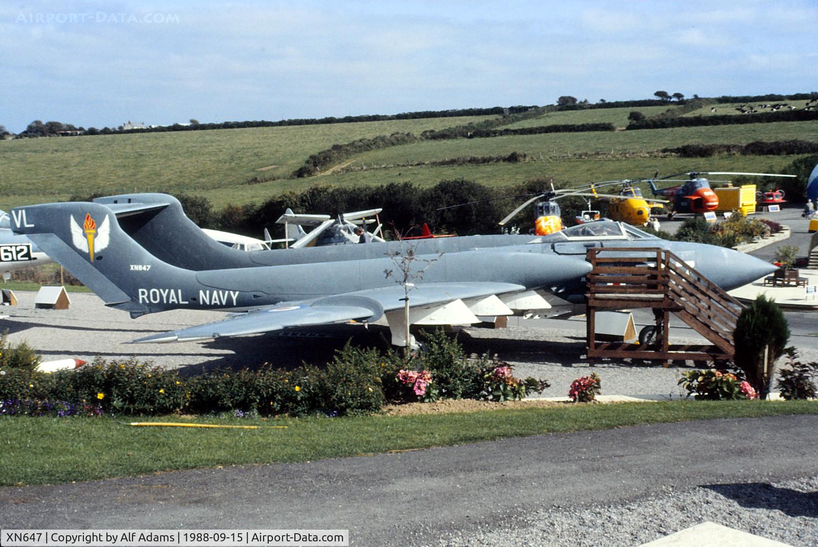 XN647, 1961 De Havilland Sea Vixen FAW.2 C/N 10079, Photo shows XD332 when it was on display at the Cornwall Aero Park in September 1988.