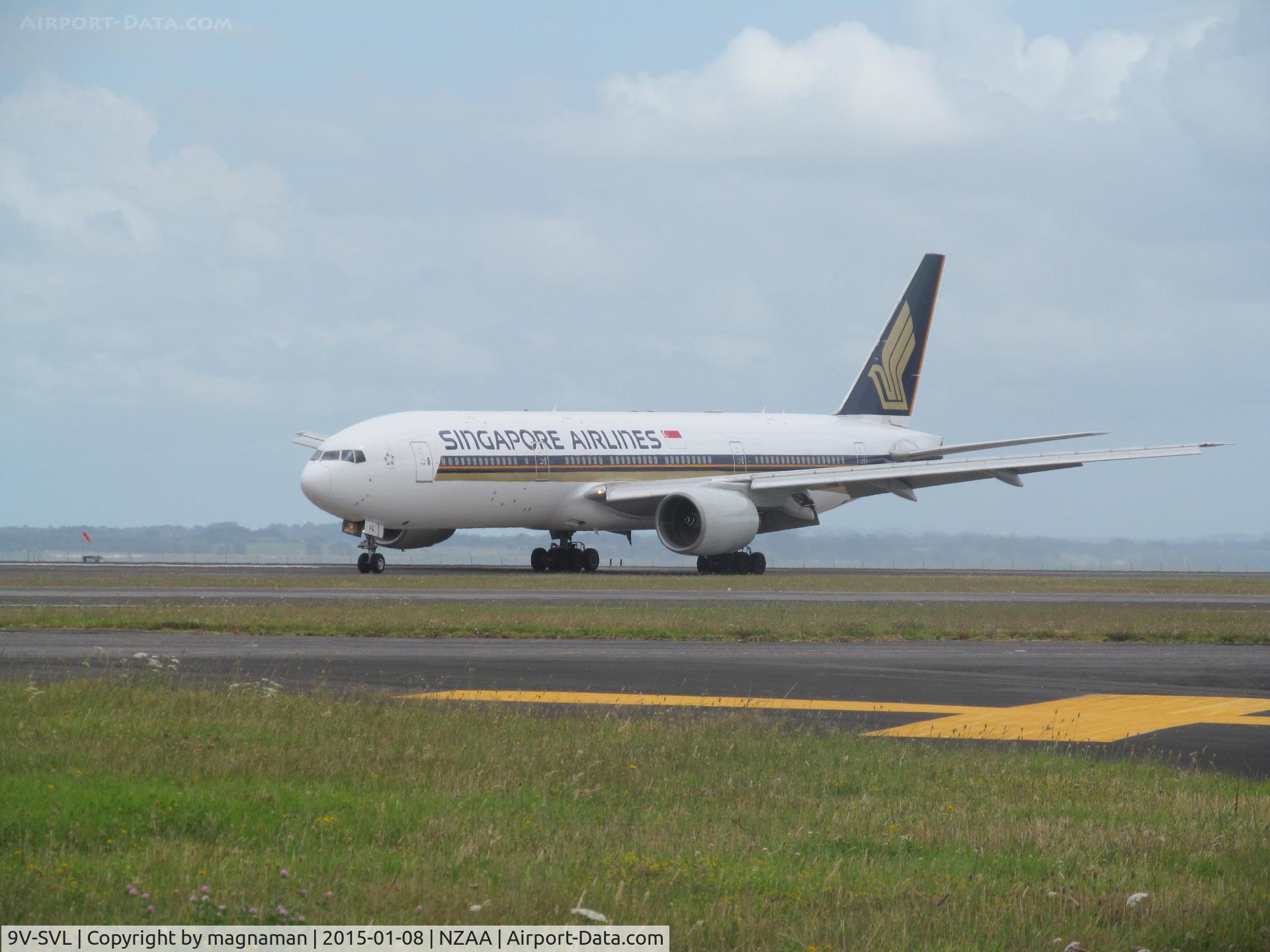 9V-SVL, 2002 Boeing 777-212/ER C/N 32336, just landed at AKL up from Christchurch