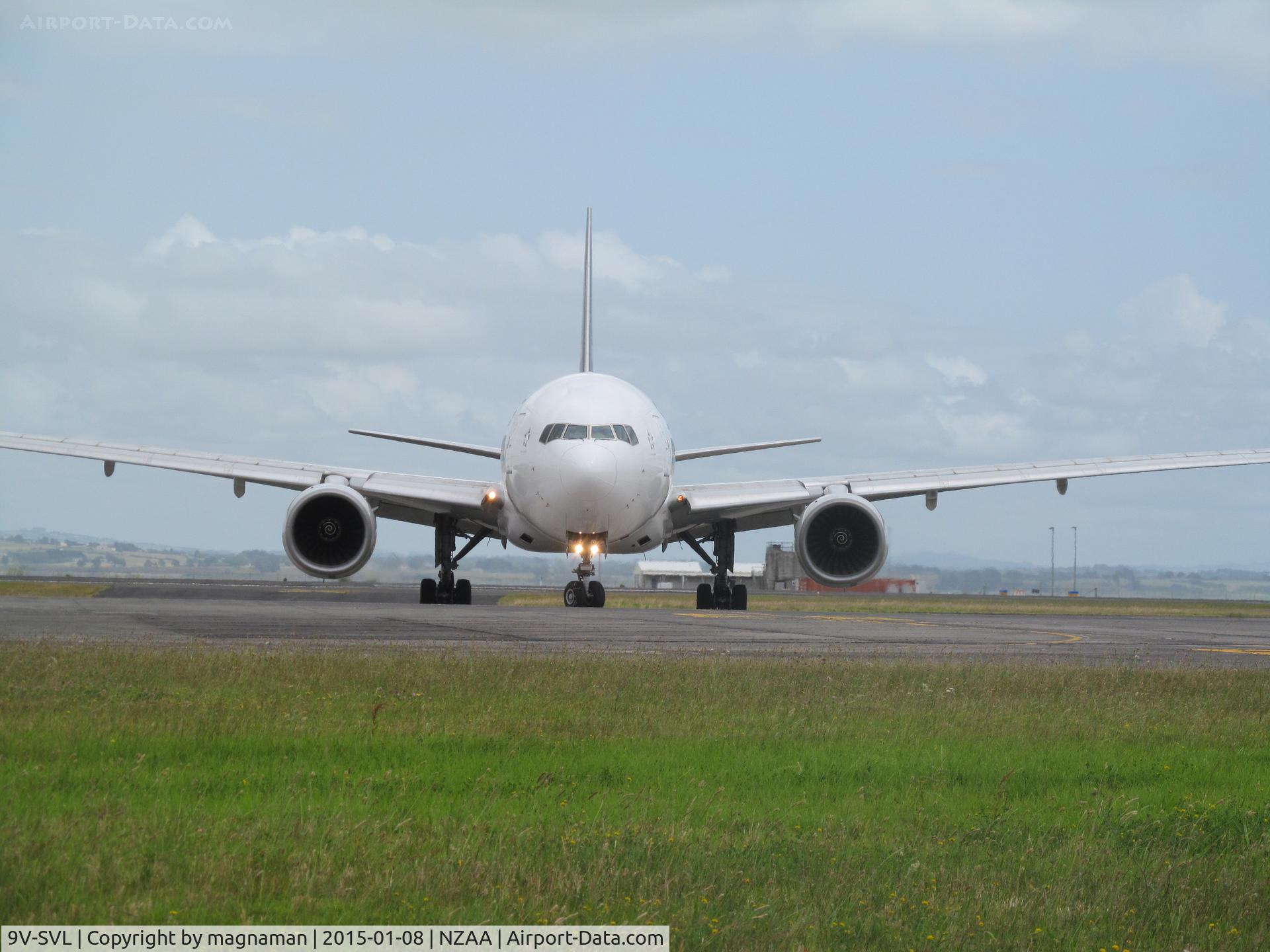 9V-SVL, 2002 Boeing 777-212/ER C/N 32336, head on taxyway