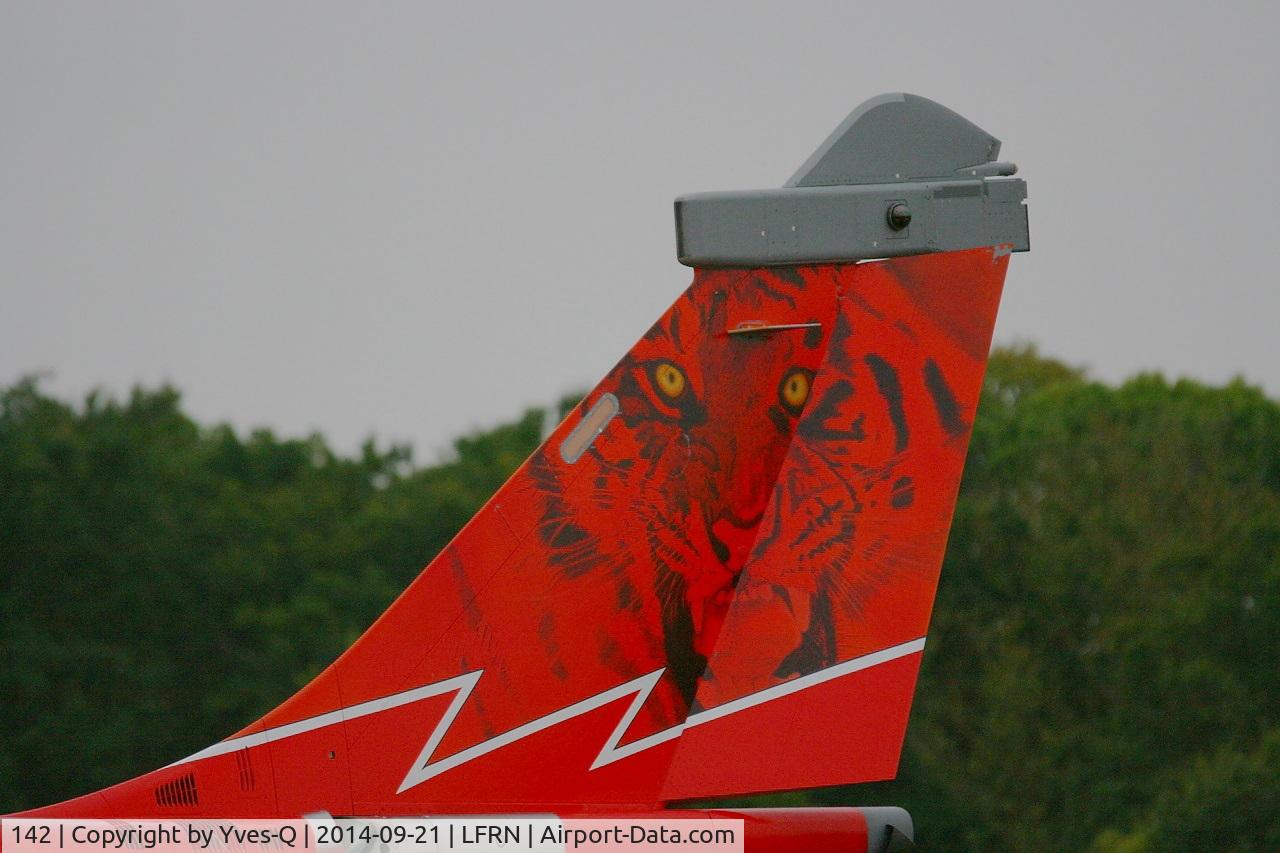 142, 2013 Dassault Rafale C C/N 142, French Air Force Dassault Rafale C, Close view of pattern Nato Tiger Meet 2014, Rennes-St Jacques airport (LFRN-RNS) Air show 2014