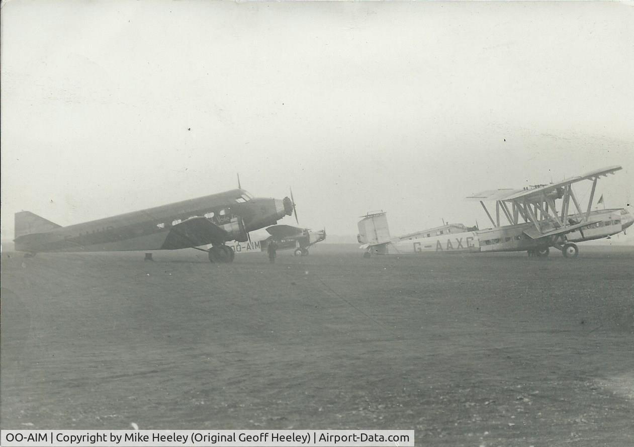 OO-AIM, 1918 Fokker F-VIIb/3m C/N 6693/18, At back, left, along with HP 42 'Heracles' front right at Southend Airport early 1930'3