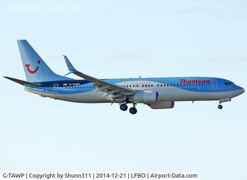 G-TAWP, 2013 Boeing 737-8K5 C/N 37257, Landing rwy 32L in new c/s with scimitar winglet