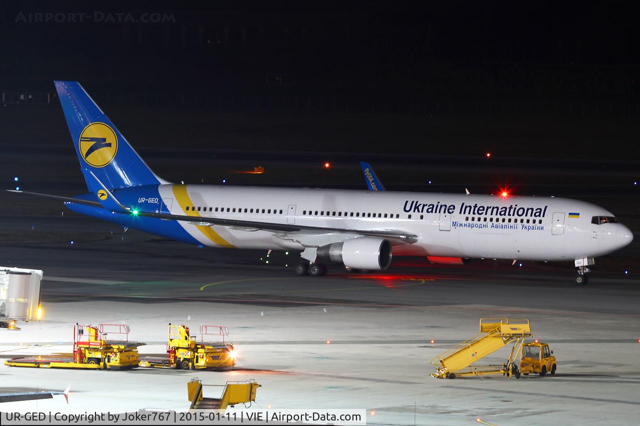 UR-GED, 1993 Boeing 767-33A/ER C/N 25536, Ukraine International Airlines
