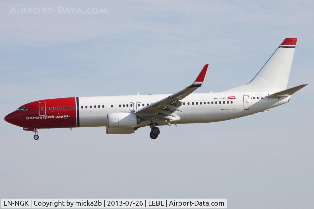 LN-NGK, 2013 Boeing 737-8JP C/N 39022, Landing