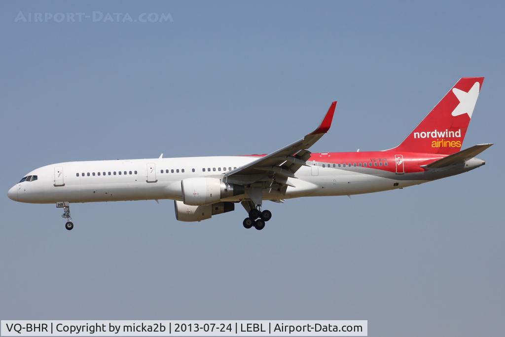 VQ-BHR, 2002 Boeing 757-2Q8 C/N 30046, Landing