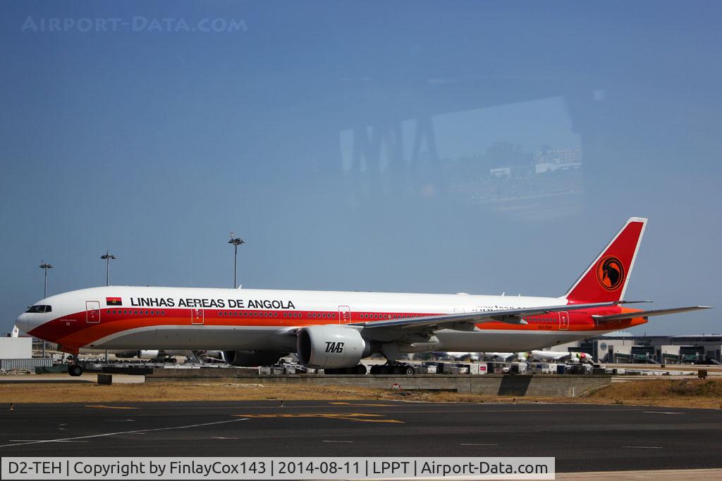 D2-TEH, 2011 Boeing 777-3M2/ER C/N 40806, TAAG at Lisbon