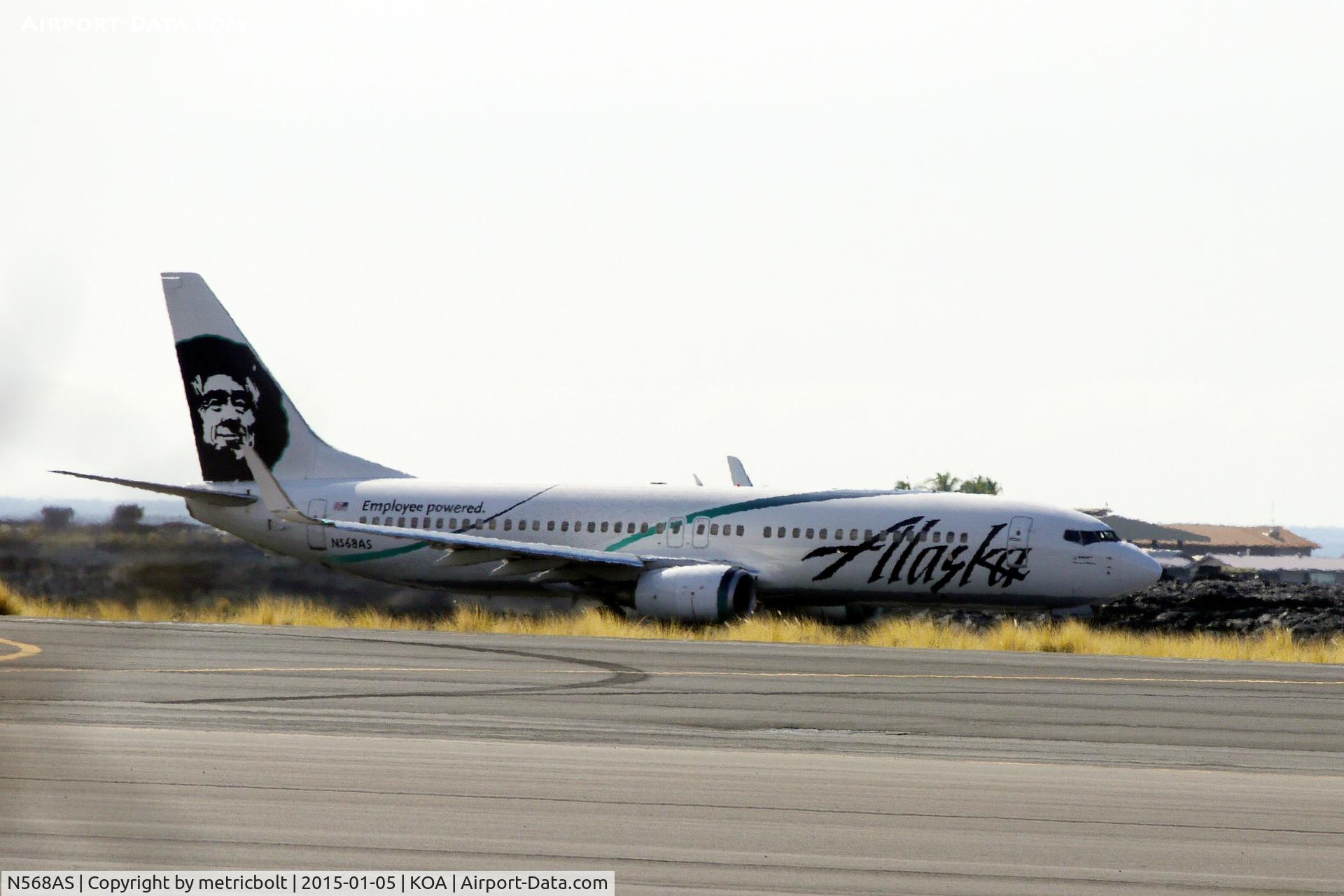 N568AS, 2007 Boeing 737-890 C/N 35183, At Kona