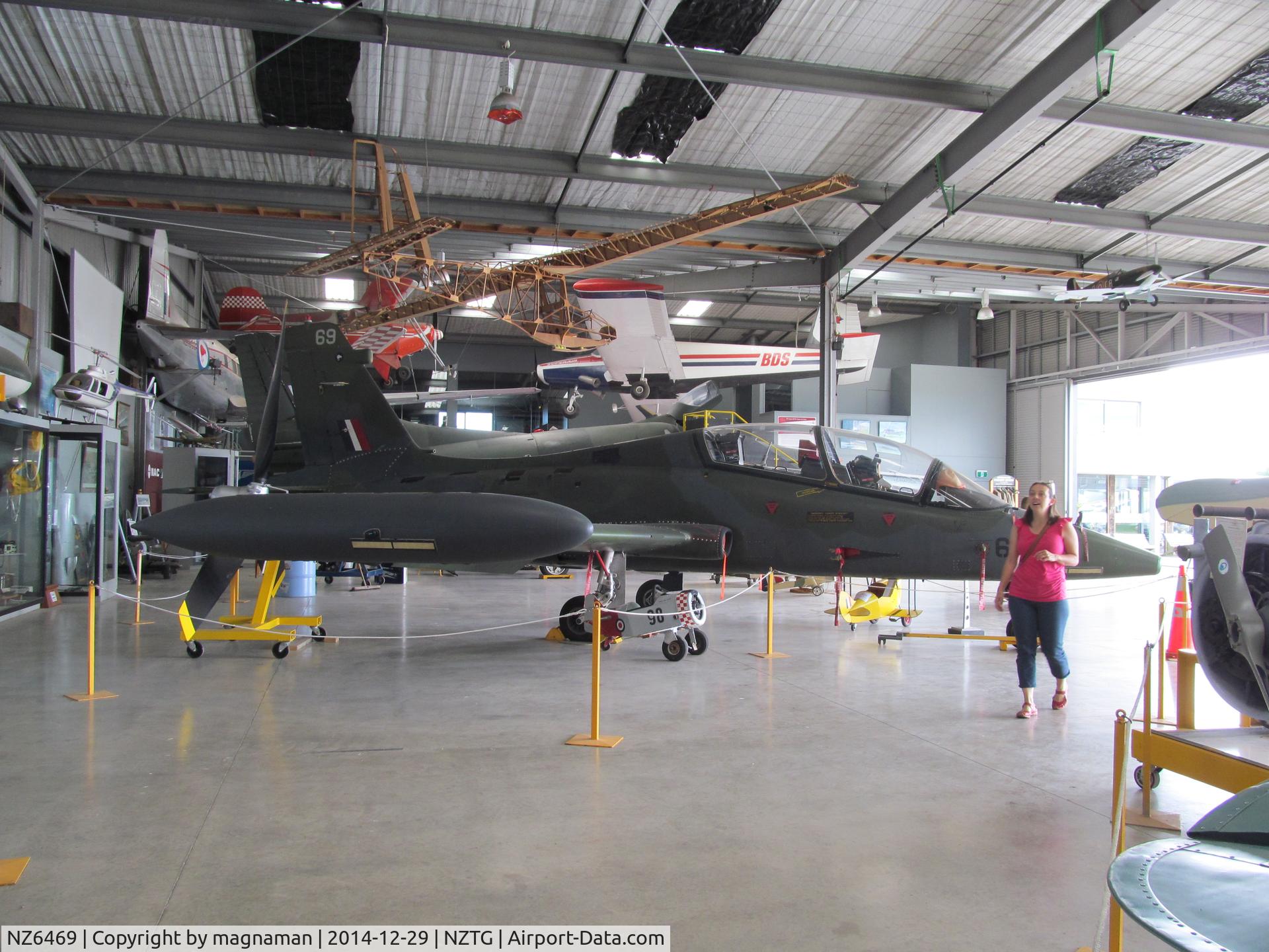 NZ6469, 1991 Aermacchi MB-339CB C/N 6800/173, view from other side - very friendly museum and cheap - just $10NZ