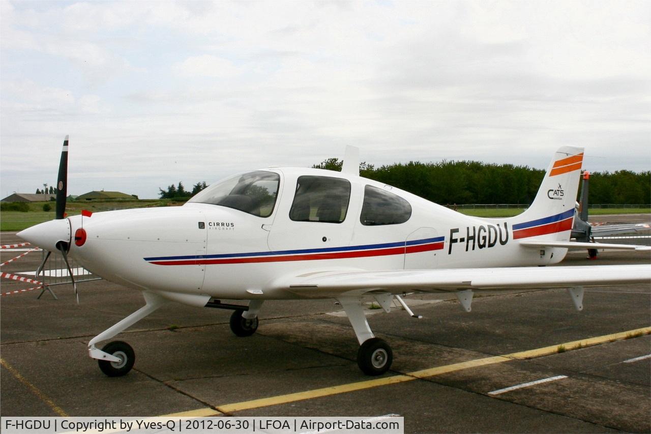 F-HGDU, Cirrus SR20 C/N 2152, Cirrus SR-20, Cassidian Aviation Training Services SAS, Static display, Avord Air Base 702 (LFOA) open day 2012