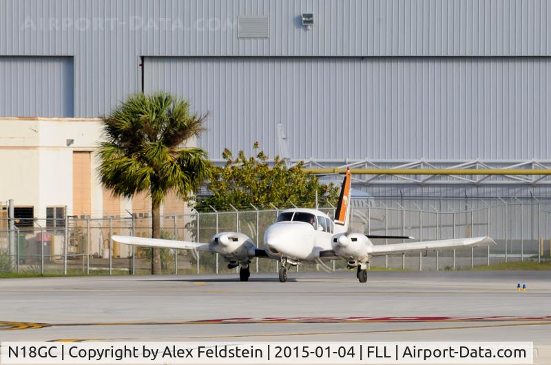 N18GC, 1970 Piper PA-23-250 Aztec C/N 27-4490, Ft. Lauderdale