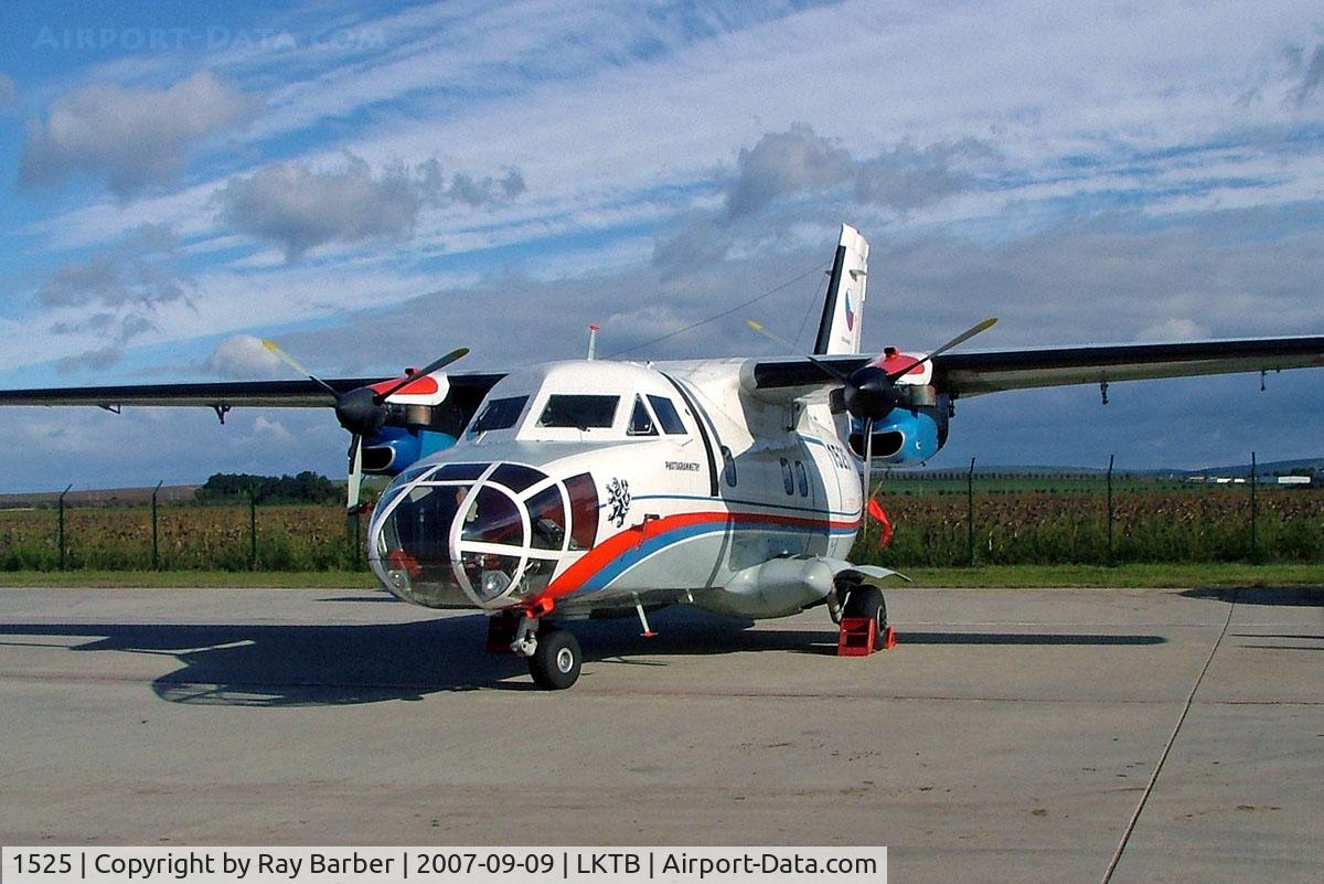 1525, 1985 Let L-410FG Turbolet C/N 851525, Let L-410FG Turbolet [851525] (Czech Air Force) Brno-Turany 09/09/2007