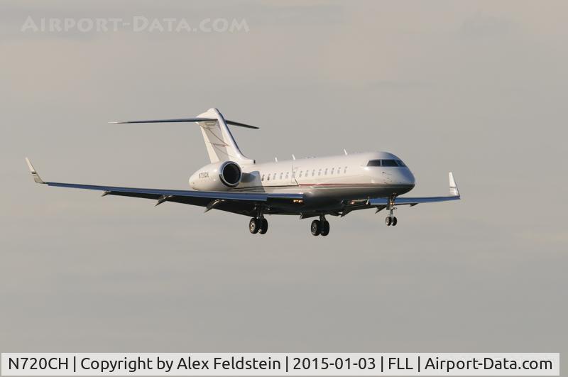 N720CH, 2001 Bombardier BD-700-1A10 Global Express C/N 9100, Ft. Lauderdale