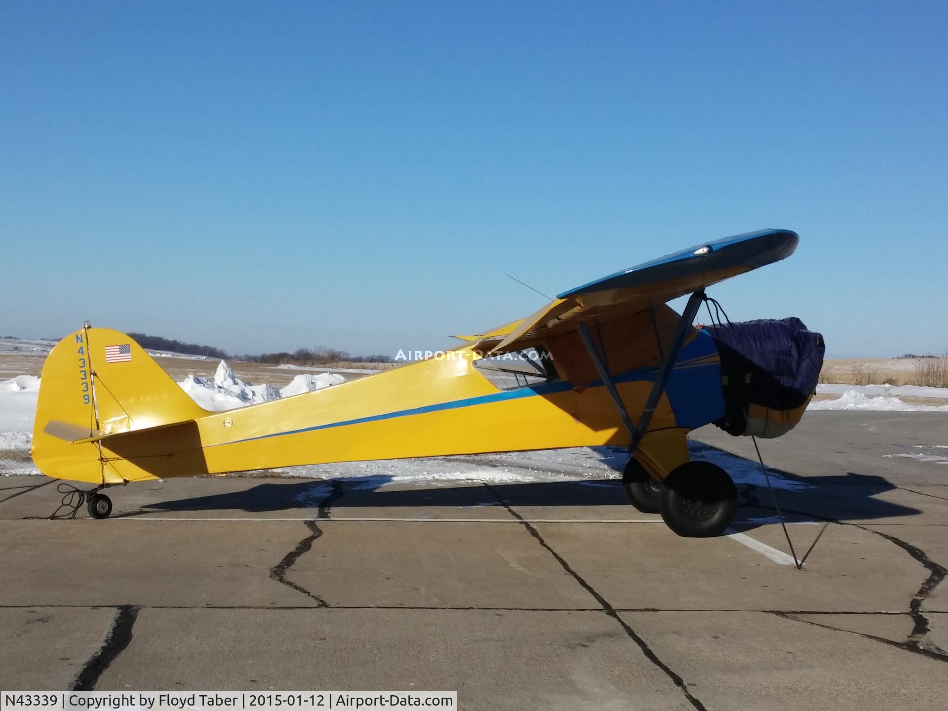 N43339, 1947 Taylorcraft F-19 Sportsman C/N 6998, Sitting on the cold cold ramp