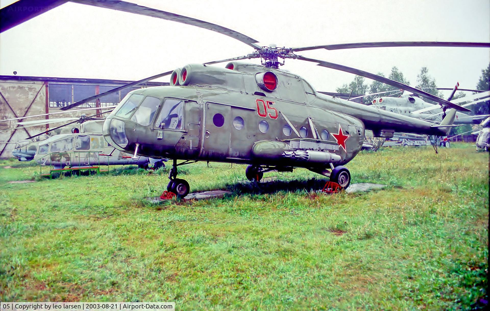 05, 1966 Mil Mi-8T Hip C/N 00604, Monino Moscow 21.8.03
c/n 0604