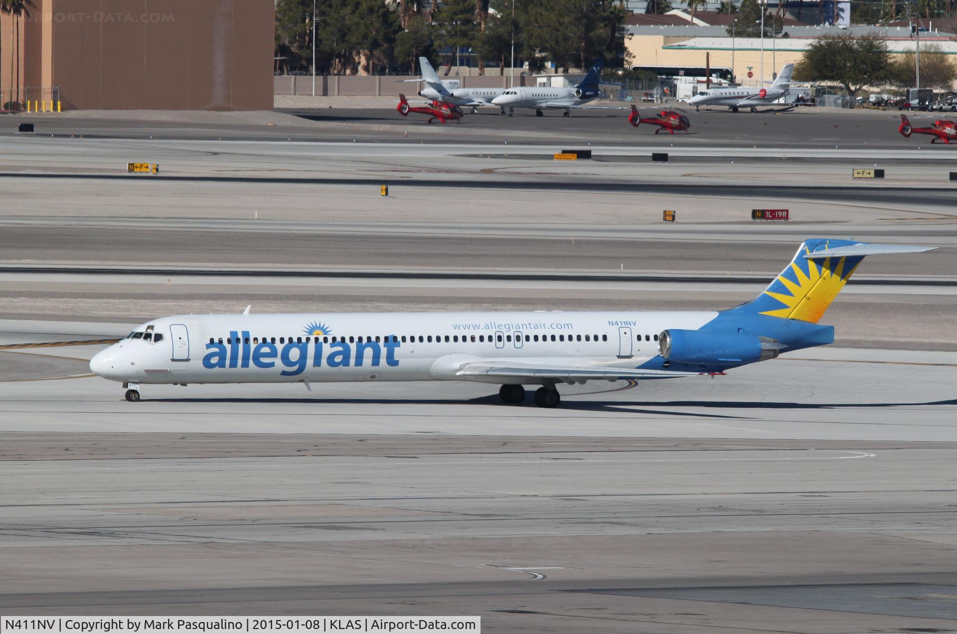 N411NV, 1992 McDonnell Douglas MD-82 (DC-9-82) C/N 53245, MD-83