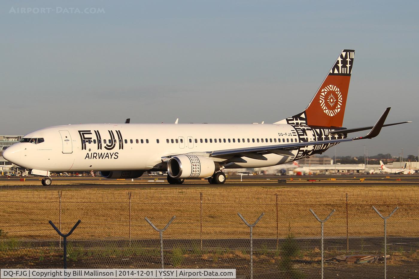 DQ-FJG, 1999 Boeing 737-8X2 C/N 29968, taxi to 34R