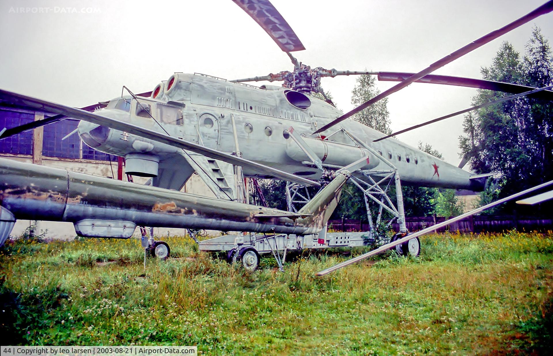44, Mil Mi-10 Harke C/N 8680604K, Monino Moscow 21.8.03