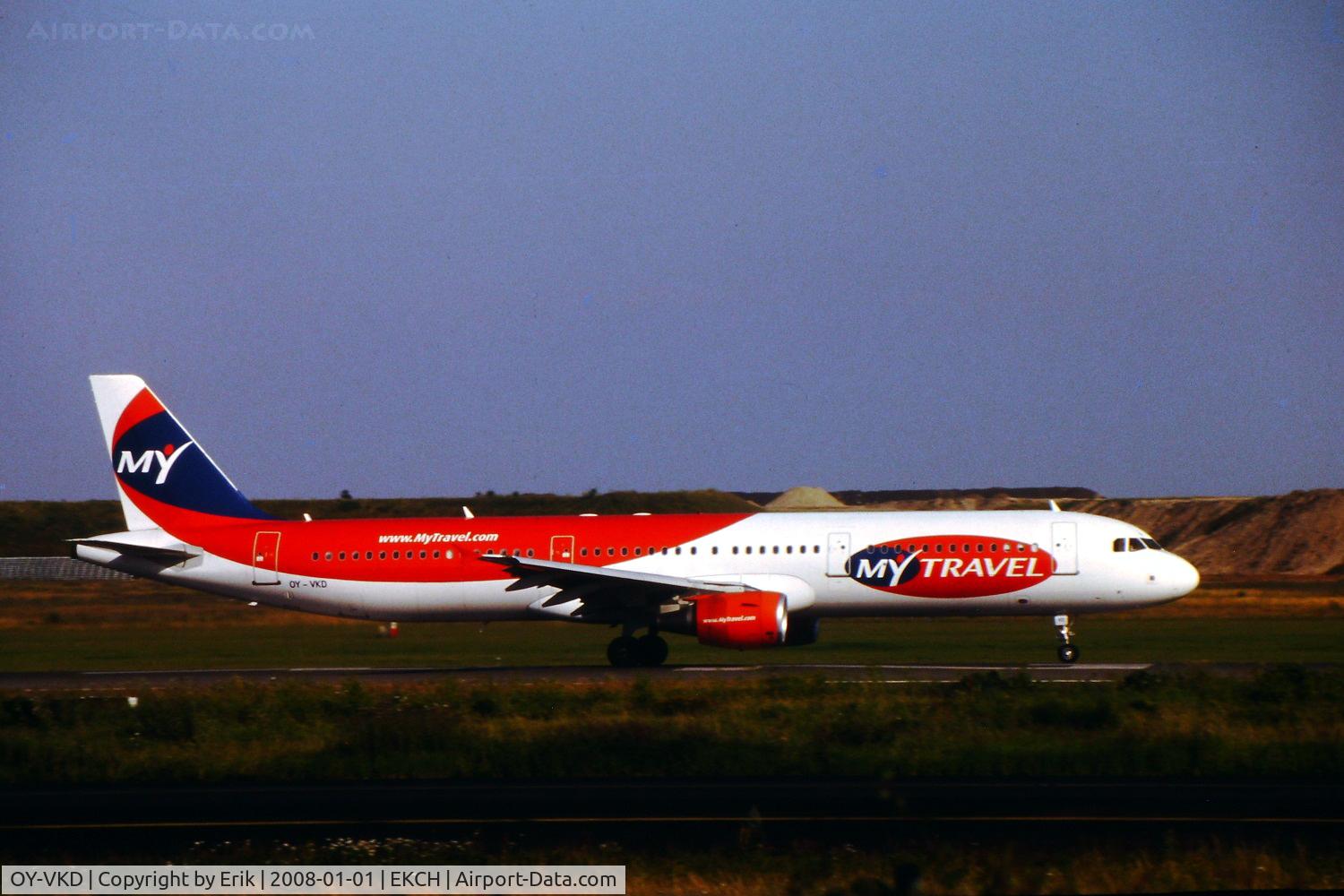 OY-VKD, 2003 Airbus A321-211 C/N 1960, OY-VKD in CPH AUG07