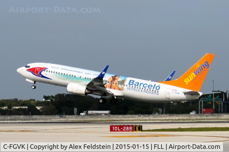 C-FGVK, 2004 Boeing 737-86N C/N 32740, Ft. Lauderdale