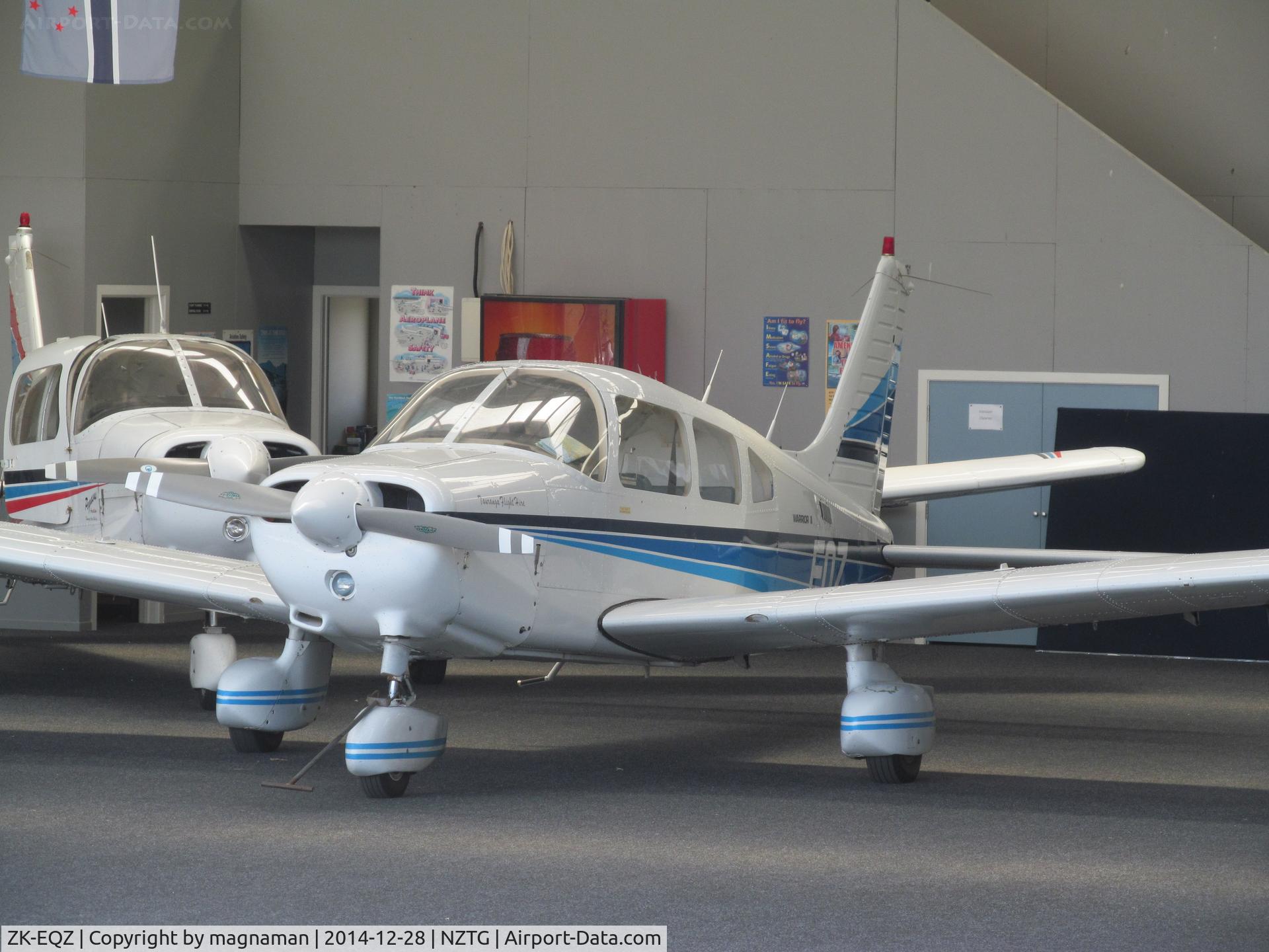 ZK-EQZ, Piper PA-28-161 C/N 28-8116112, in flying club hangar