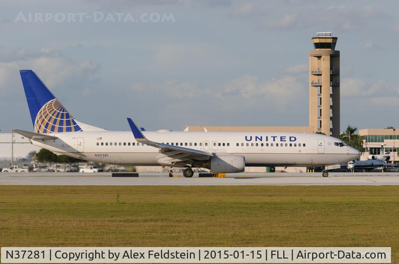 N37281, 2003 Boeing 737-824 C/N 31599, Ft. Lauderdale