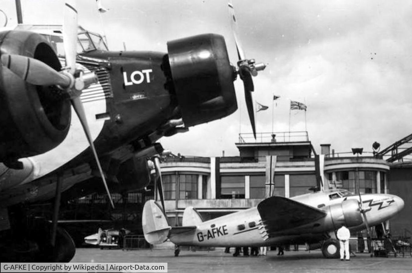 G-AFKE, 1938 Lockheed 14-WF62 Super Electra C/N 1485, https://en.wikipedia.org/wiki/File:Ok%C4%99cie_LOT_i_BA_1939.jpeg
