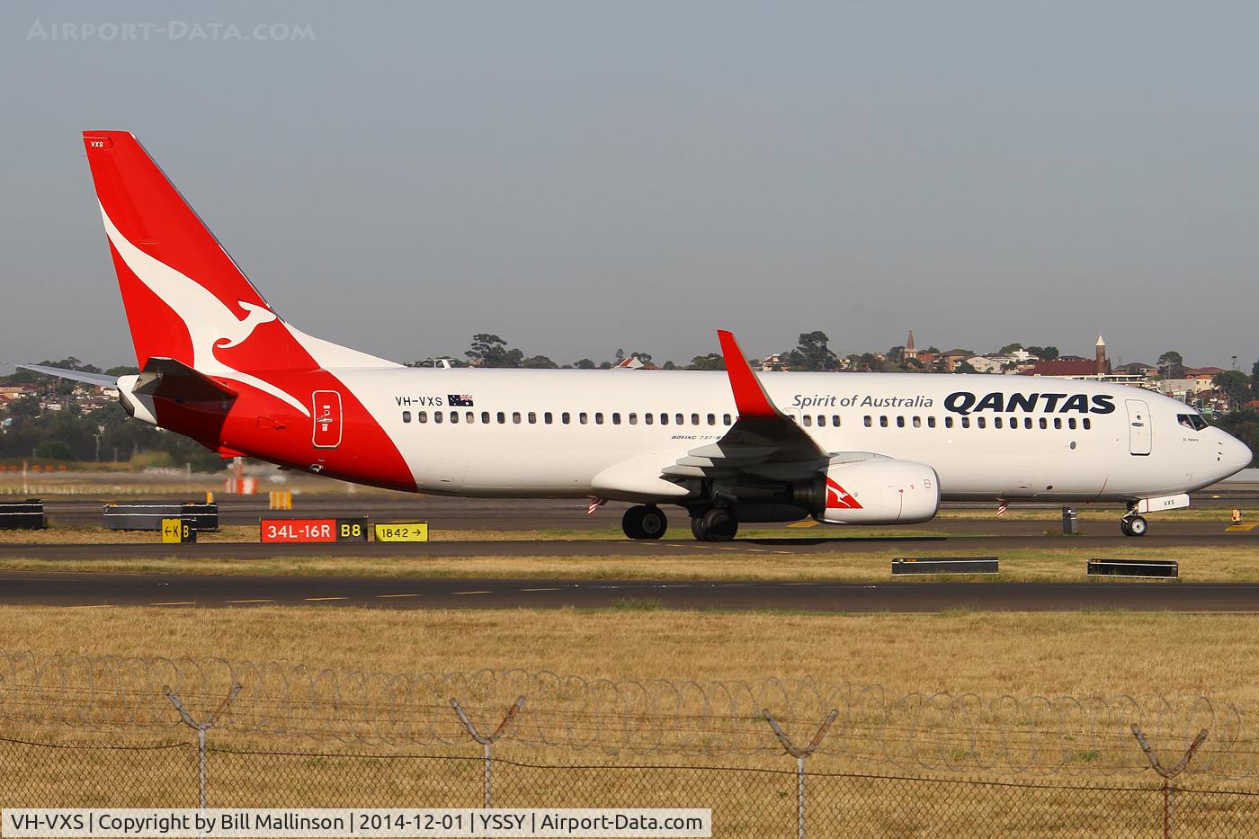 VH-VXS, 2003 Boeing 737-838 C/N 33725, TAXI FROM 34R
