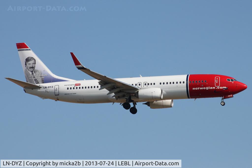 LN-DYZ, 2012 Boeing 737-8JP C/N 39013, Landing