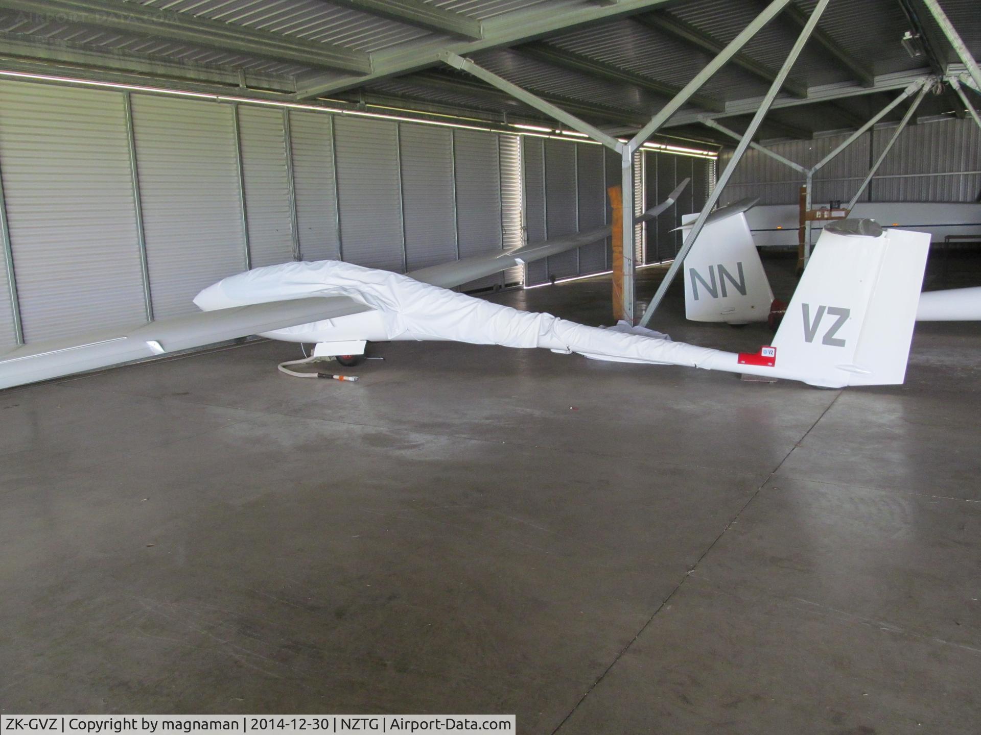 ZK-GVZ, Schempp-Hirth Cirrus C/N 20, in gliding club