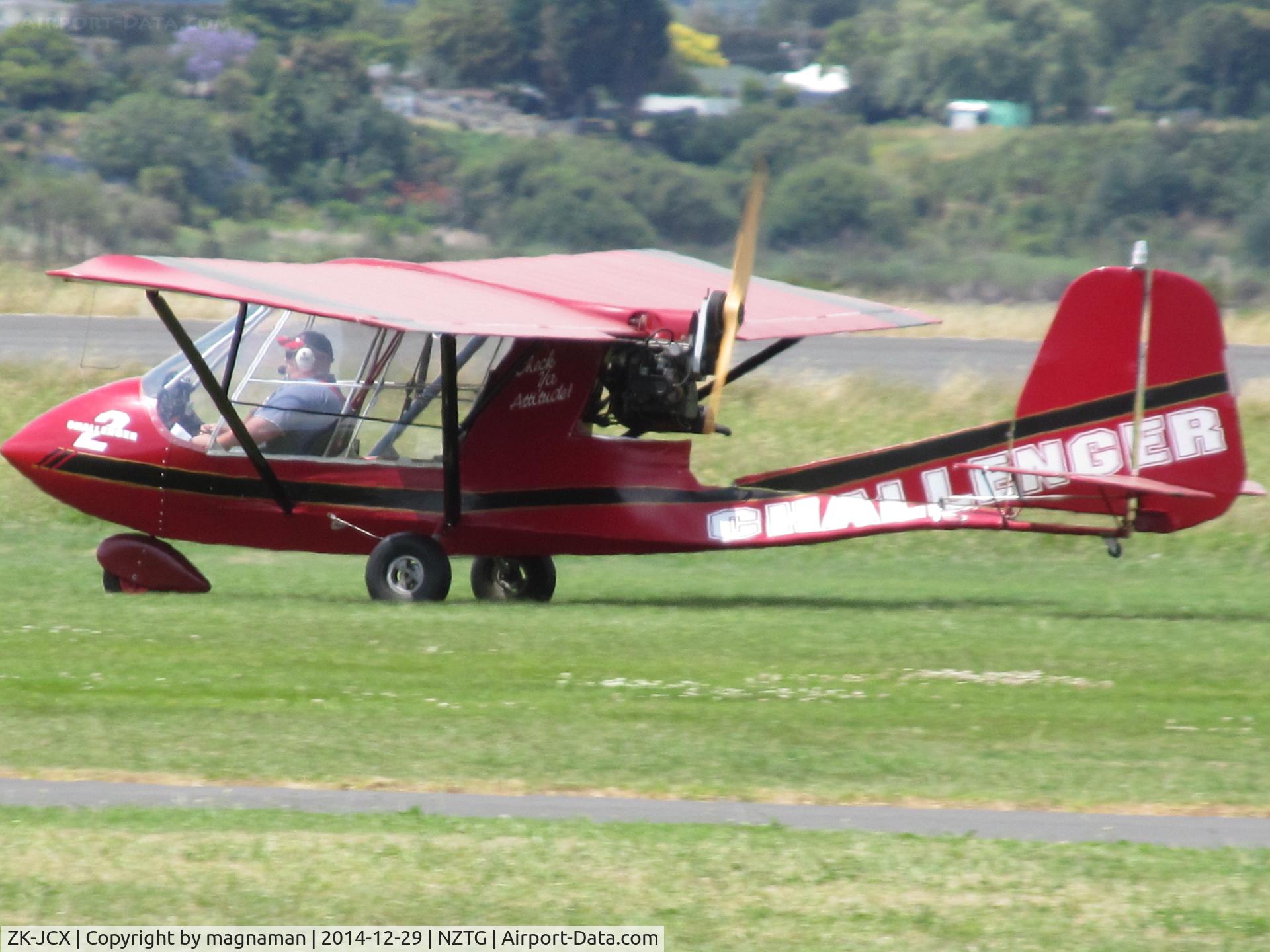 ZK-JCX, Quad City Challenger II C/N CH2-0593-0976/MAANZ/493, doing circuits at tauranga