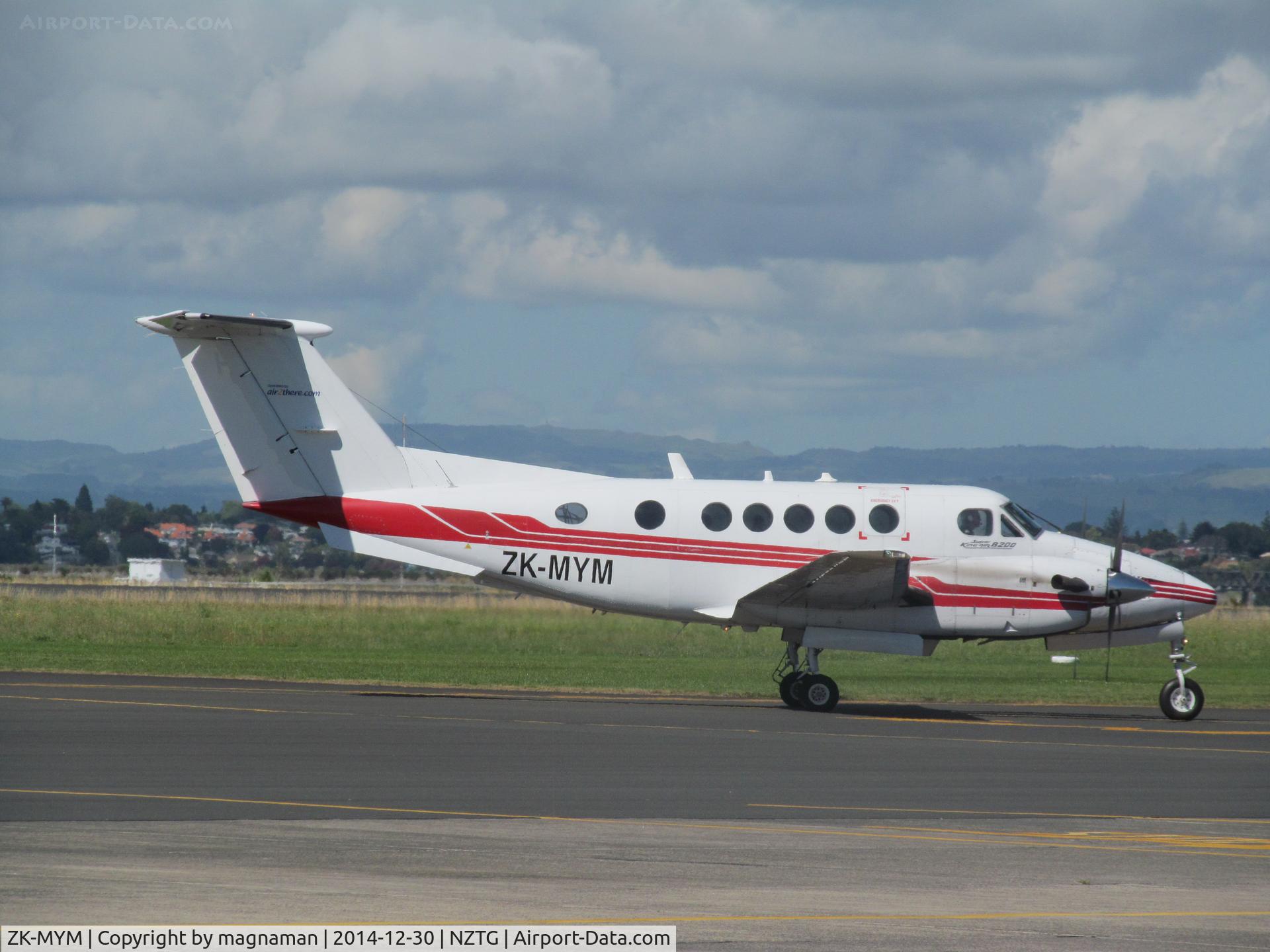 ZK-MYM, 1993 Beech B200 King Air C/N BB-1466, onto main apron at Tauranga