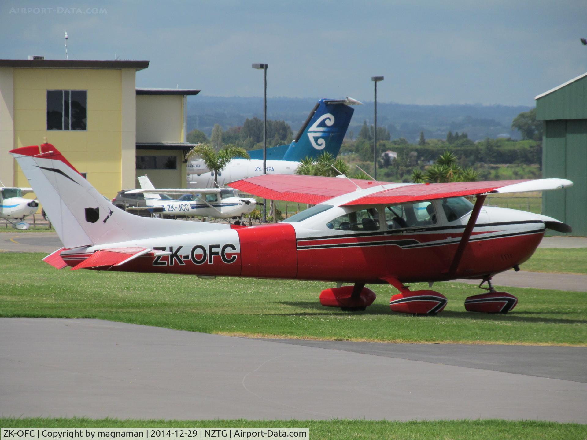 ZK-OFC, 1982 Cessna 182R Skylane C/N 18268230, parked up