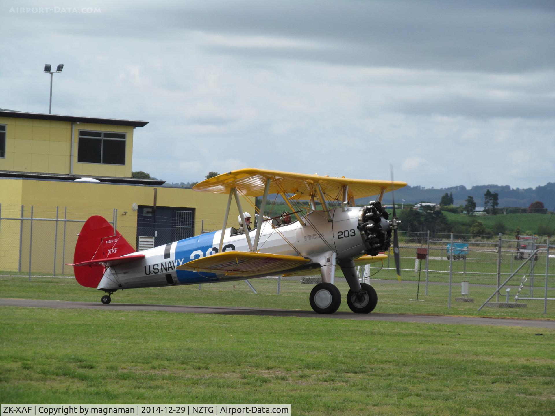 ZK-XAF, Boeing PT-13D Kaydet (E75) C/N 75-5907, taxying out for pleasure flight