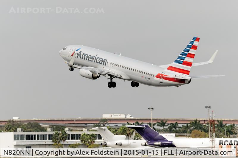 N820NN, 2009 Boeing 737-823 C/N 29559, Ft. Lauderdale