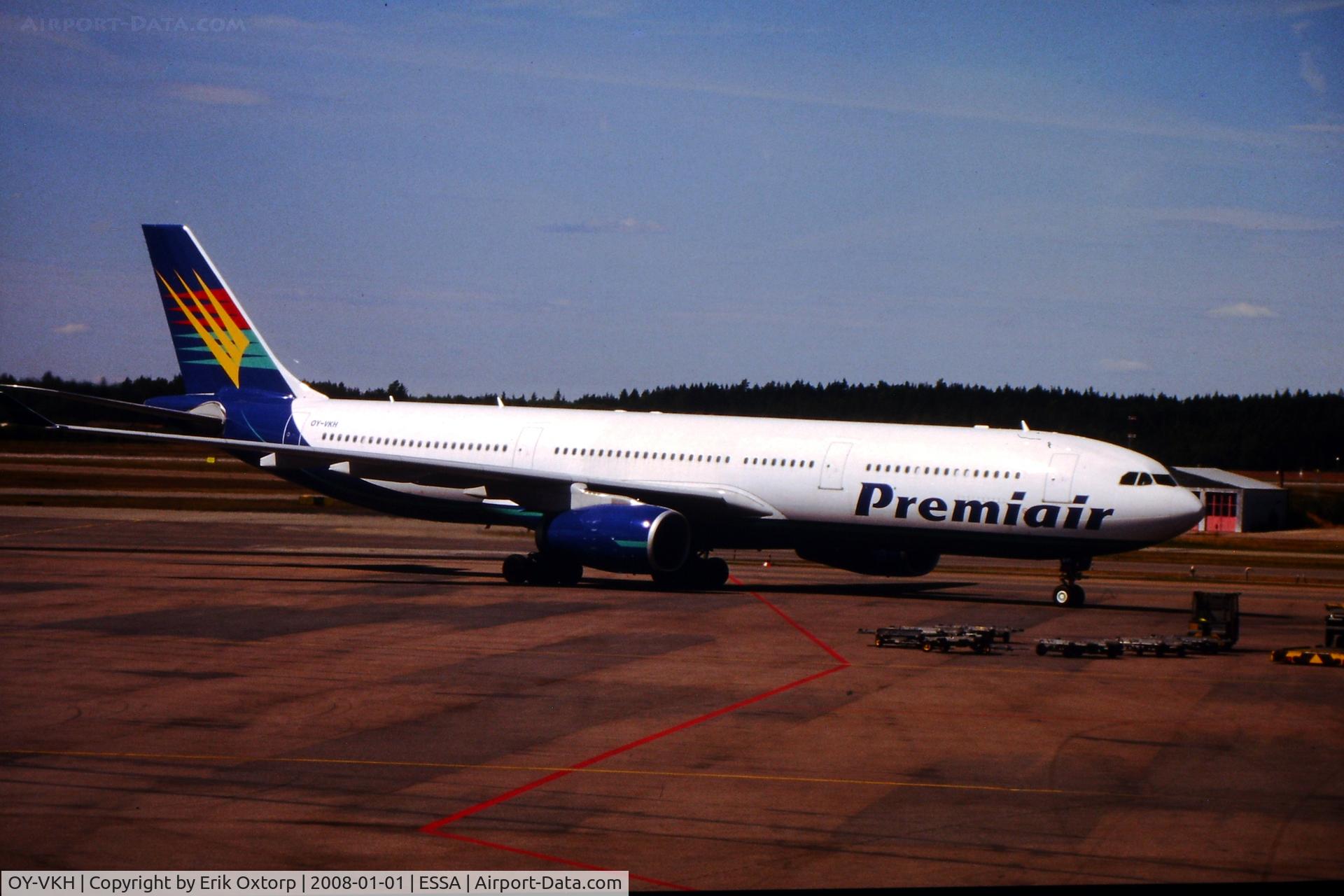 OY-VKH, 2000 Airbus A330-343X C/N 356, OY-VKH in ARN, JUL 01