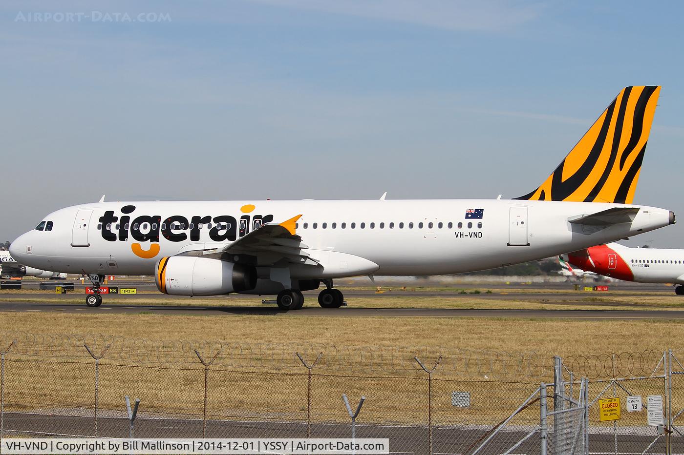 VH-VND, 2007 Airbus A320-232 C/N 3296, TAXIING TO 34R