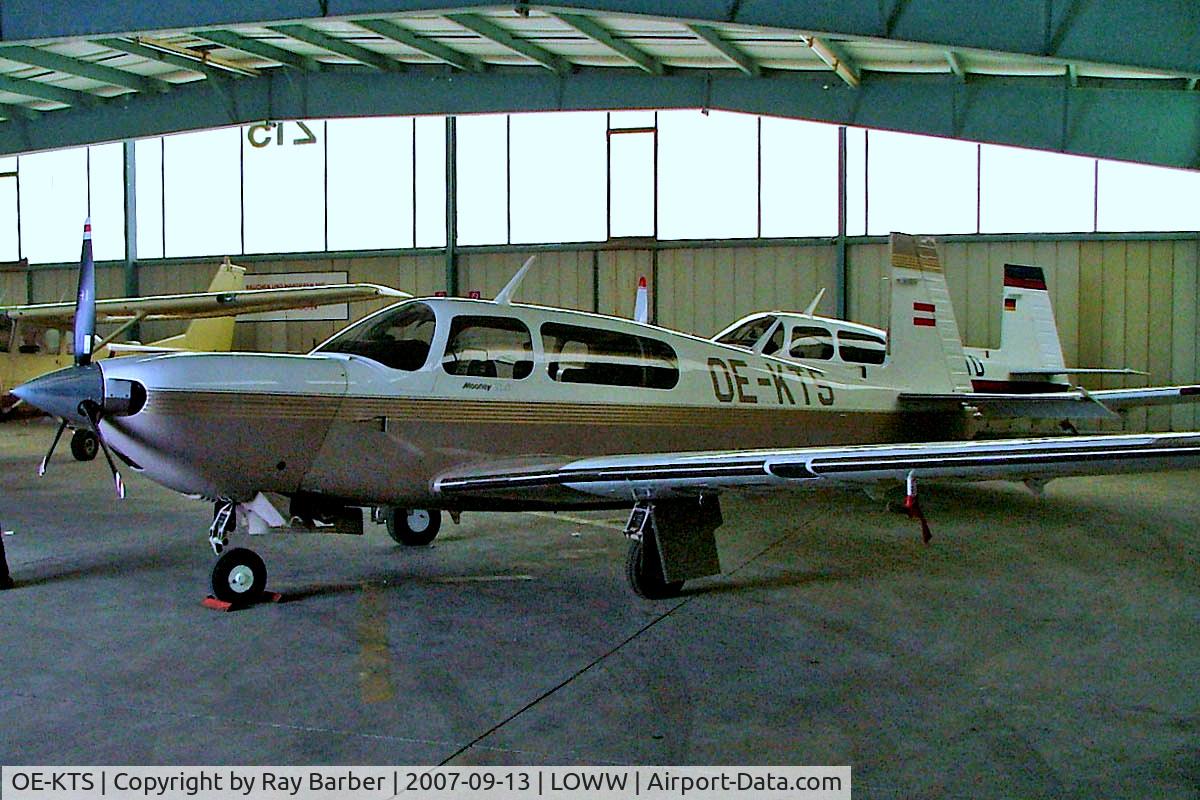 OE-KTS, Mooney M20M Bravo C/N 27-0190, Mooney M.20M TLS [27-0190] Vienna-Schwechat~OE 13/09/2007