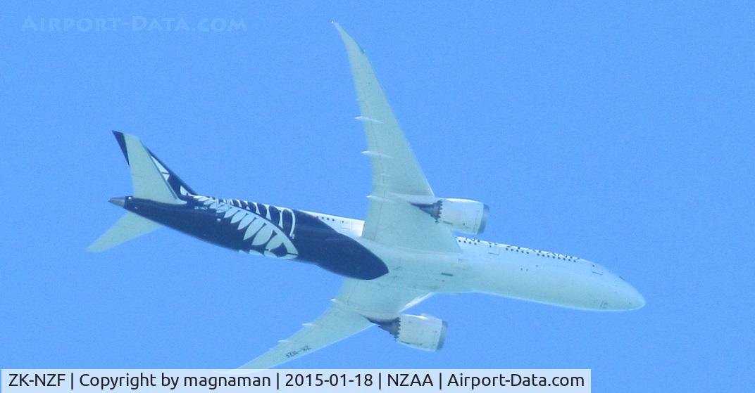 ZK-NZF, 2014 Boeing 787-9 Dreamliner C/N 34335, over back garden into AKL