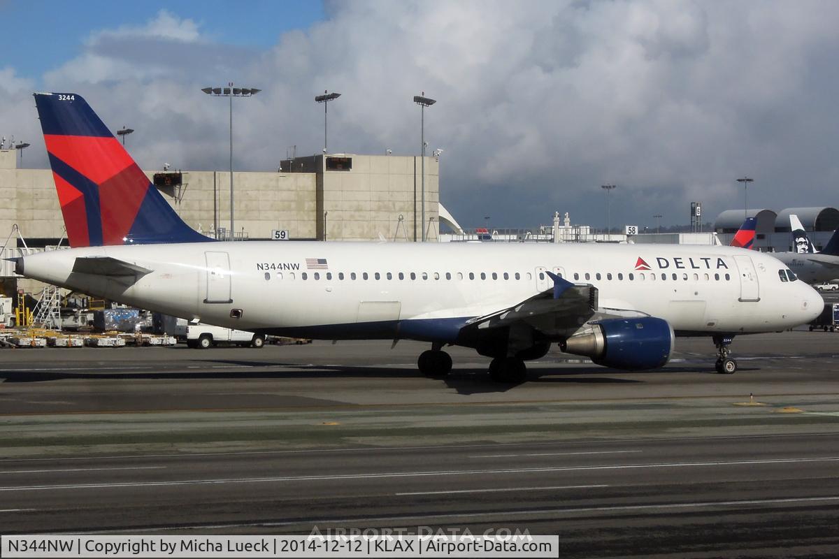 N344NW, 1993 Airbus A320-212 C/N 388, At LAX