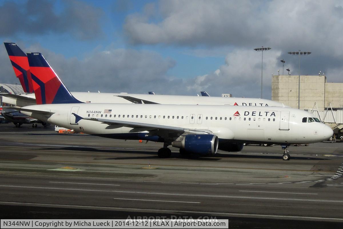 N344NW, 1993 Airbus A320-212 C/N 388, At LAX