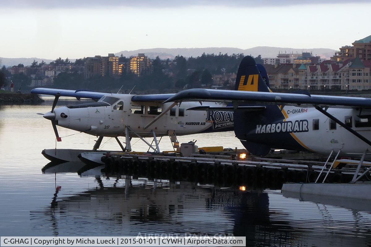 C-GHAG, 1957 De Havilland Canada DHC-3 Turbo Otter C/N 214, Early first morning of 2015